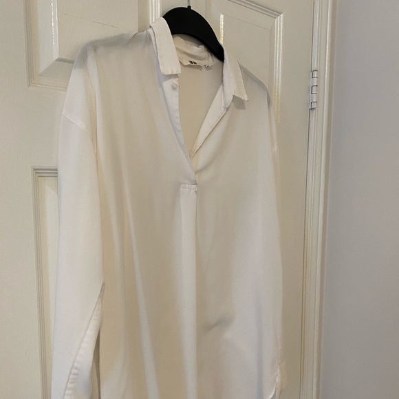 RAYON BLEND BLOUSE (UNIQLO) - Picture 2 of 3